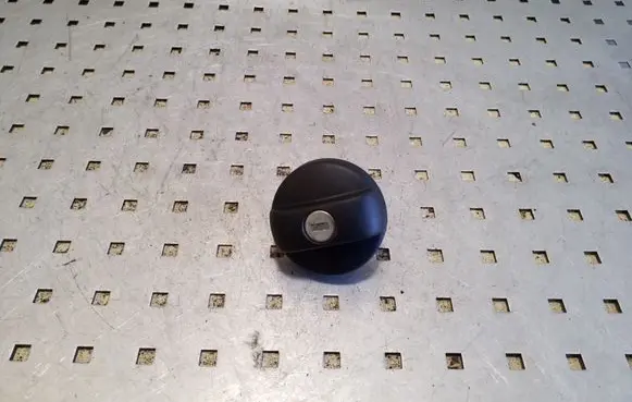 Peugeot 208 I Fuel tank filler cap 