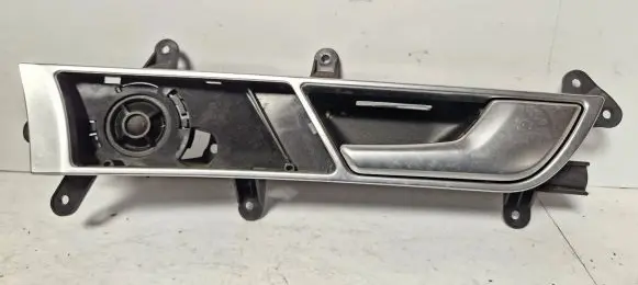 Audi A6 S6 C6 4F Front door interior handle 4f0837020