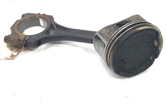 Volkswagen Polo IV 9N3 Piston with connecting rod AZQ