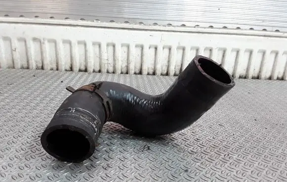 Land Rover Discovery Engine coolant pipe/hose