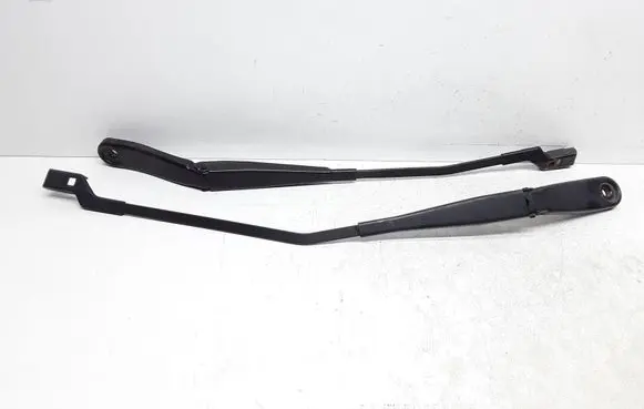 Volvo V60 Front wiper blade arm 30753505 30753504