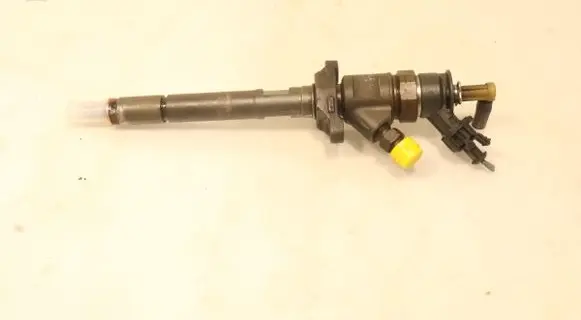Peugeot 207 Fuel injector 0445110311