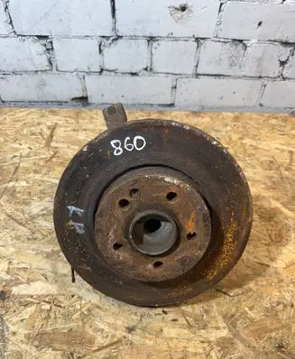 Mercedes-Benz Vito Viano W639 Front wheel hub A6395401017