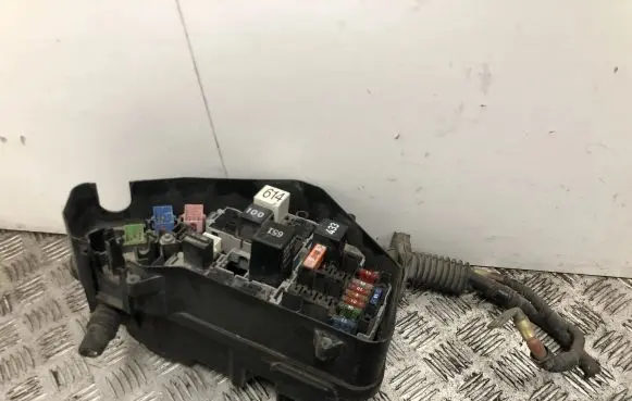 Volkswagen Touareg II Fuse box set