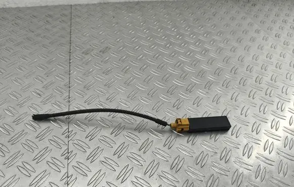 Volkswagen Touran III Keyless system antenna 5Q0962131
