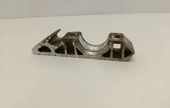 Volkswagen Touareg II Sway bar bush bracket, front 7L0411063B