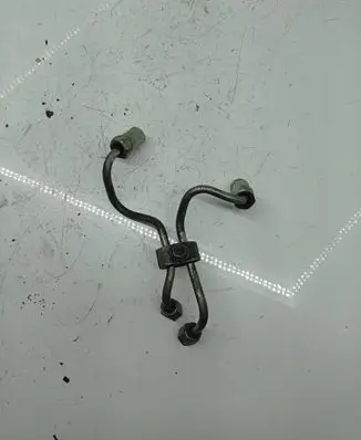 Toyota Corolla Verso AR10 Fuel injector supply line/pipe 