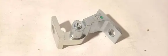 Volkswagen Jetta VI Front door upper hinge 8K0831401S 9754957664 D624543