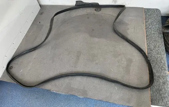 Peugeot Expert Loading door rubber seal (on body) 9823161380