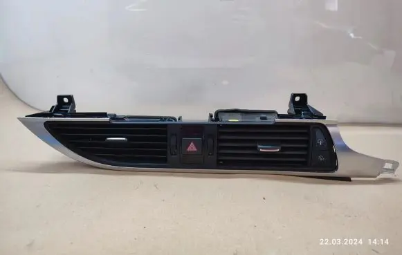 Audi A6 S6 C7 4G Dash center air vent grill 4G2820951