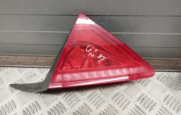 Audi A7 S7 4G Tailgate rear/tail lights 4G8945093A
