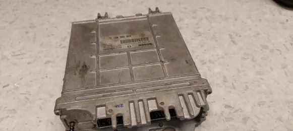 Volkswagen PASSAT B5 Engine control unit/module 028906021GL 28SA3177 0281001655