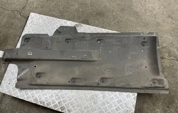 Seat Toledo IV (NH) Side bottom protection 6RA825202