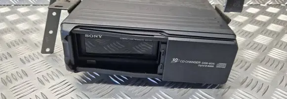 Audi A4 S4 B5 8D CD/DVD changer CDX605