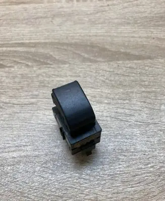 Toyota Corolla Verso AR10 Electric window control switch 848100F010