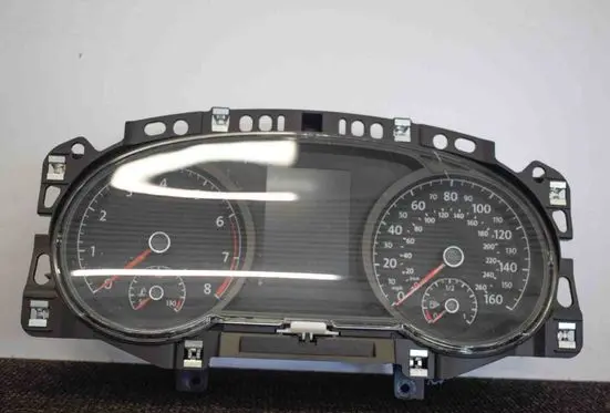 Volkswagen Golf VII Speedometer (instrument cluster)