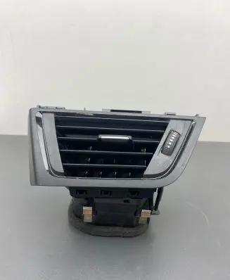 BMW 3 F30 F35 F31 Dash center air vent grill 9218550 508837