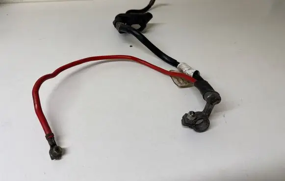 Volkswagen Caddy Positive cable (battery) 1K0971228L