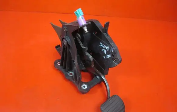 Renault Laguna III Brake pedal 465010003R