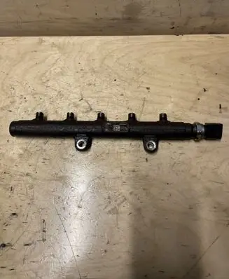 Fuel main line pipe