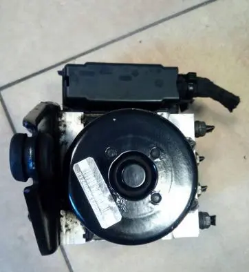 Volkswagen Golf VII ABS Pump 1K0907379AS