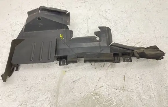 Audi A5 8T 8F Intercooler air guide/duct channel 8T0121284H