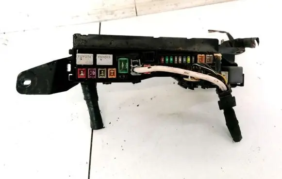 Toyota Avensis T250 Fuse box set