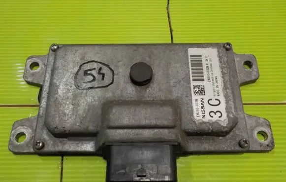 Nissan Note (E12) Other relay EMU10032N KP28