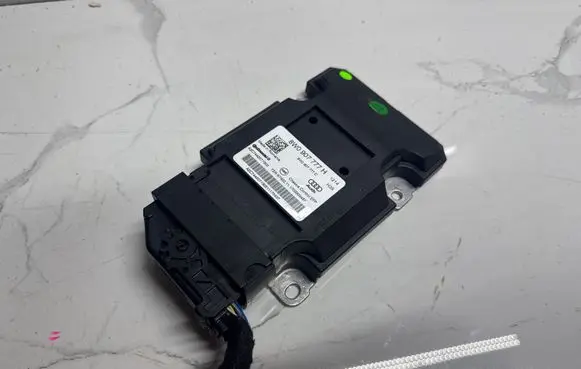 Audi S5 F5 Other control units/modules 8W0907777C