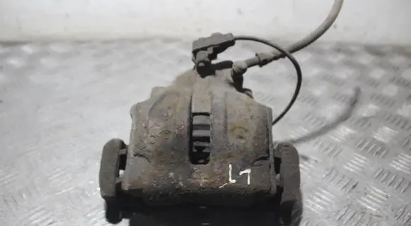 Mercedes-Benz Sprinter W901 W902 W903 W904 Rear brake caliper