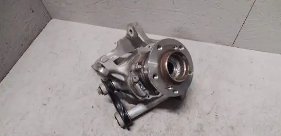 BMW X5 F15 Rear wheel hub 6770983 A3560