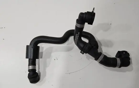 Mercedes-Benz GLC X253 C253 Engine coolant pipe/hose A2135016982