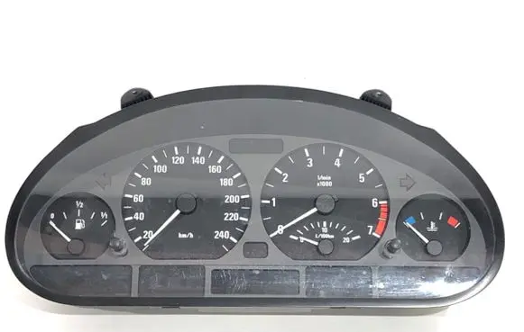 Speedometer (instrument cluster)
