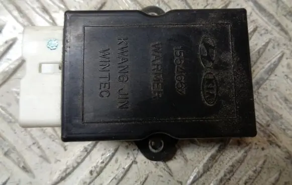KIA Ceed Seat heating relay 1564667 HY452743 084102