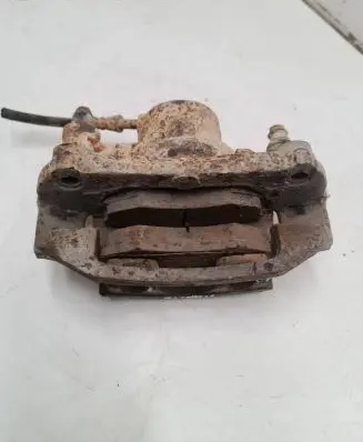 Mercedes-Benz Vito Viano W638 Front brake caliper