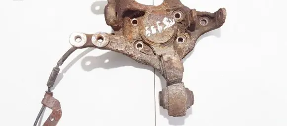 KIA Carens II Rear wheel hub