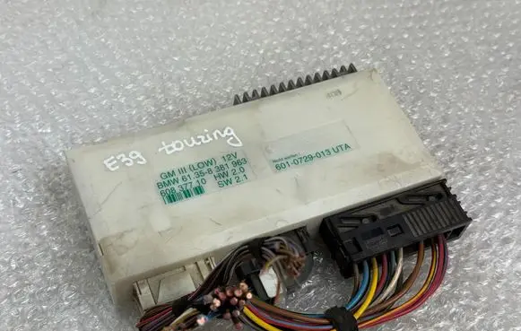 BMW 5 E39 Comfort/convenience module 8381963 61358381963