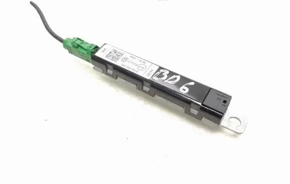 Volkswagen PASSAT B7 Aerial antenna amplifier 3AF035552M 6q0035576d