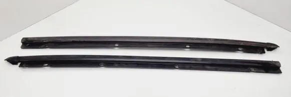 Nissan King Cab, Navara Front door glass trim molding 