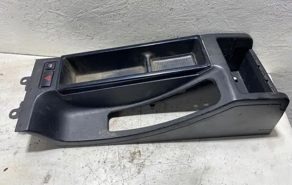 BMW 3 E46 Center console 8230955 ZZ8233478
