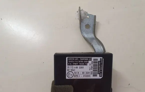 Toyota Avensis T270 Immobilizer control unit/module 8978005051