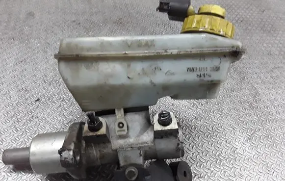 Ford Galaxy Master brake cylinder 7M3611303