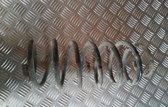 Audi 80 90 S2 B4 Front coil spring