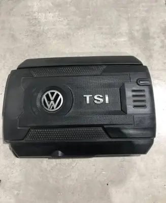 Volkswagen Golf VII Engine cover (trim) 06K103925G