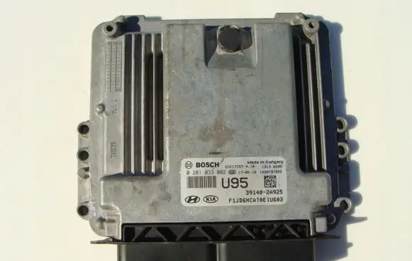 KIA Ceed Engine control unit/module 391402A925