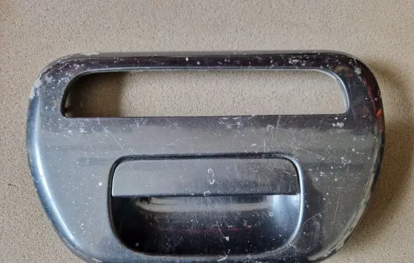 Mitsubishi L200 Tailgate/trunk/boot exterior handle