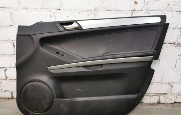 Mercedes-Benz ML W164 Front door card panel trim