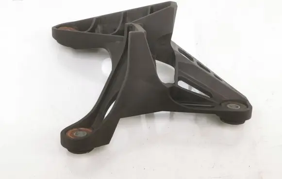 Volkswagen PASSAT B6 Gear shift cable bracket 1K0711789G