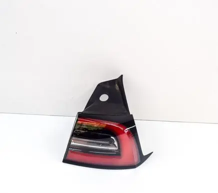 Tesla Model Y Rear/tail lights