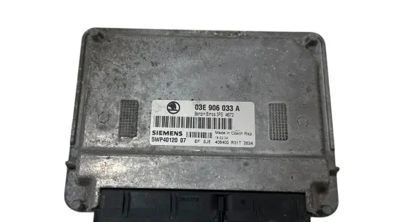 Skoda Fabia Mk2 (5J) Engine control unit/module 03E906033A 5WP4012007 3PE4672